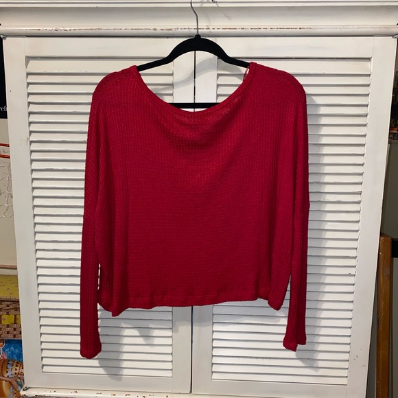 Knit Red Crop Top - Picture 5 of 5
